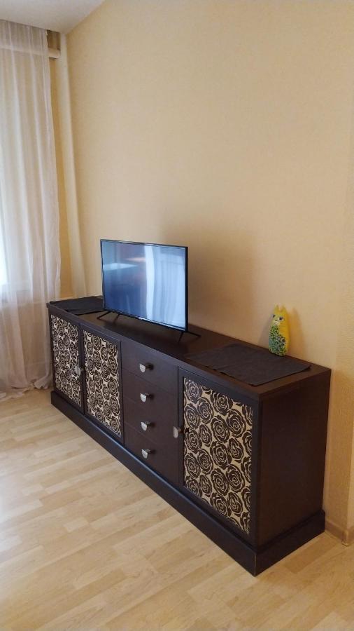 Three Bedroom Stepana Bandery Street Ρίβνε Δωμάτιο φωτογραφία